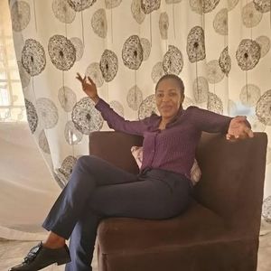 Meet your Posher, Selina